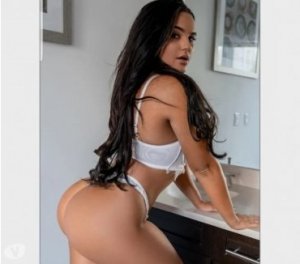 Lynsee escorts in Langley Park, MD